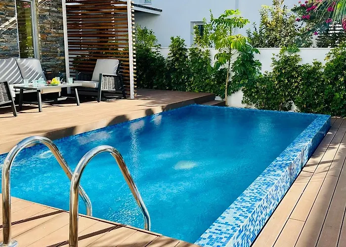 Luxury Paradise Villa *